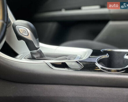 Красный Форд Фьюжн, объемом двигателя 2.52 л и пробегом 233 тыс. км за 9999 $, фото 14 на Automoto.ua