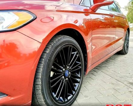 Красный Форд Фьюжн, объемом двигателя 2 л и пробегом 215 тыс. км за 9500 $, фото 8 на Automoto.ua