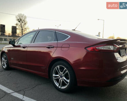 Красный Форд Фьюжн, объемом двигателя 2 л и пробегом 166 тыс. км за 11900 $, фото 3 на Automoto.ua