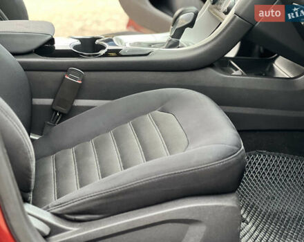 Красный Форд Фьюжн, объемом двигателя 2.52 л и пробегом 233 тыс. км за 9999 $, фото 26 на Automoto.ua