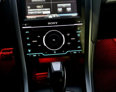 Красный Форд Фьюжн, объемом двигателя 2 л и пробегом 166 тыс. км за 11900 $, фото 42 на Automoto.ua