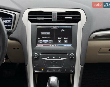 Красный Форд Фьюжн, объемом двигателя 2 л и пробегом 210 тыс. км за 10500 $, фото 25 на Automoto.ua