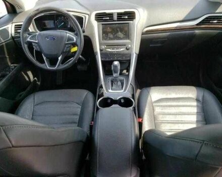 Красный Форд Фьюжн, объемом двигателя 2 л и пробегом 81 тыс. км за 1500 $, фото 5 на Automoto.ua