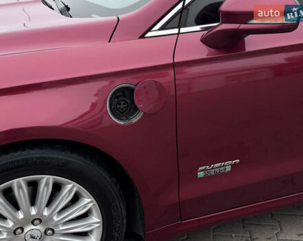 Красный Форд Фьюжн, объемом двигателя 2 л и пробегом 210 тыс. км за 10500 $, фото 19 на Automoto.ua