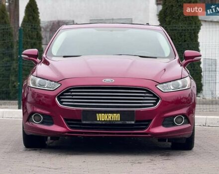 Красный Форд Фьюжн, объемом двигателя 2 л и пробегом 210 тыс. км за 10500 $, фото 2 на Automoto.ua