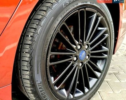 Красный Форд Фьюжн, объемом двигателя 2 л и пробегом 215 тыс. км за 9500 $, фото 7 на Automoto.ua