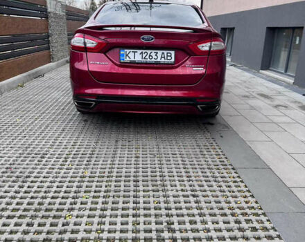 Красный Форд Фьюжн, объемом двигателя 2 л и пробегом 202 тыс. км за 8300 $, фото 4 на Automoto.ua