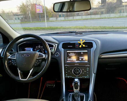 Красный Форд Фьюжн, объемом двигателя 2 л и пробегом 166 тыс. км за 11900 $, фото 19 на Automoto.ua