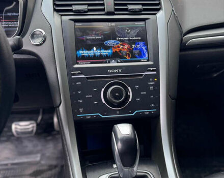 Красный Форд Фьюжн, объемом двигателя 2 л и пробегом 202 тыс. км за 8300 $, фото 12 на Automoto.ua