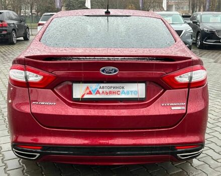 Красный Форд Фьюжн, объемом двигателя 2 л и пробегом 135 тыс. км за 9500 $, фото 5 на Automoto.ua