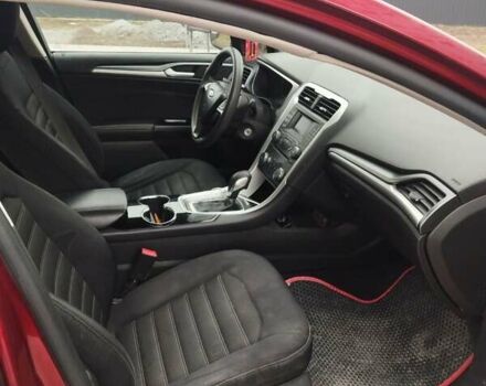 Красный Форд Фьюжн, объемом двигателя 1.5 л и пробегом 200 тыс. км за 8500 $, фото 4 на Automoto.ua