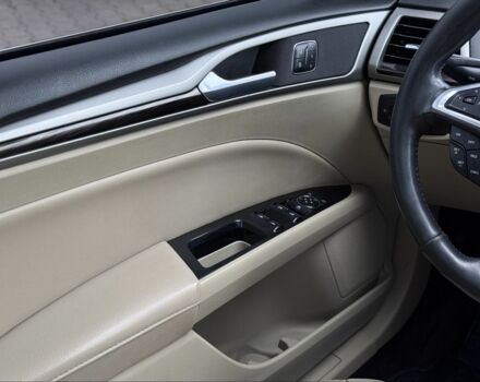 Красный Форд Фьюжн, объемом двигателя 2 л и пробегом 210 тыс. км за 10500 $, фото 18 на Automoto.ua