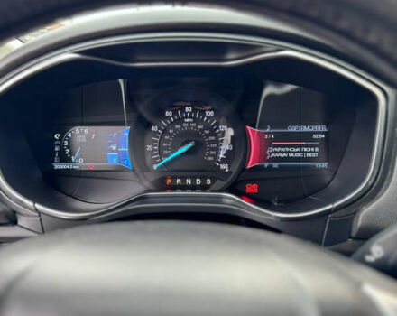 Красный Форд Фьюжн, объемом двигателя 2 л и пробегом 202 тыс. км за 8300 $, фото 11 на Automoto.ua