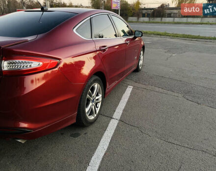 Красный Форд Фьюжн, объемом двигателя 2 л и пробегом 166 тыс. км за 11900 $, фото 4 на Automoto.ua