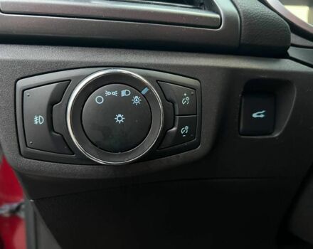 Красный Форд Фьюжн, объемом двигателя 2 л и пробегом 135 тыс. км за 9500 $, фото 18 на Automoto.ua