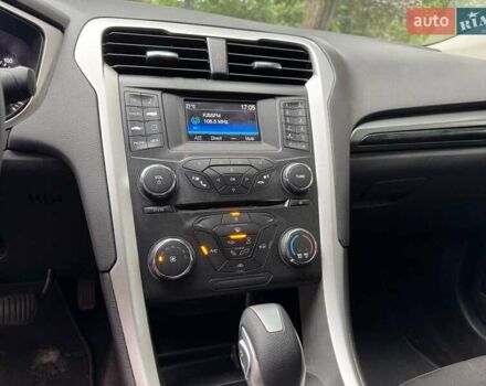 Форд Фьюжн 2014 в Киеве на Automoto.ua Красный Форд Фьюжн, объемом двигателя 2.5 л и пробегом 238 тыс. км за 8990 $, фото 12 на Automoto.ua