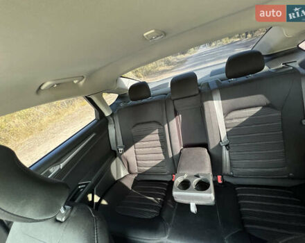 Красный Форд Фьюжн, объемом двигателя 1.5 л и пробегом 130 тыс. км за 8600 $, фото 13 на Automoto.ua