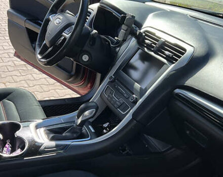 Красный Форд Фьюжн, объемом двигателя 2.49 л и пробегом 221 тыс. км за 10400 $, фото 6 на Automoto.ua