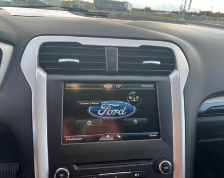 Форд Фьюжн 2015 в Львове на Automoto.ua Красный Форд Фьюжн, объемом двигателя 1.5 л и пробегом 80 тыс. км за 7800 $, фото 27 на Automoto.ua