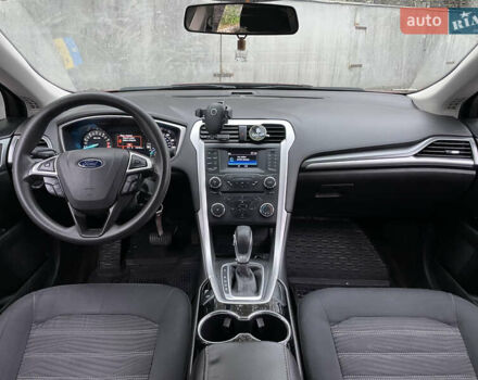 Форд Фьюжен 2015 у Києві на Automoto.ua Червоний Форд Фьюжен, об'ємом двигуна 1.5 л та пробігом 139 тис. км за 10490 $, фото 15 на Automoto.ua