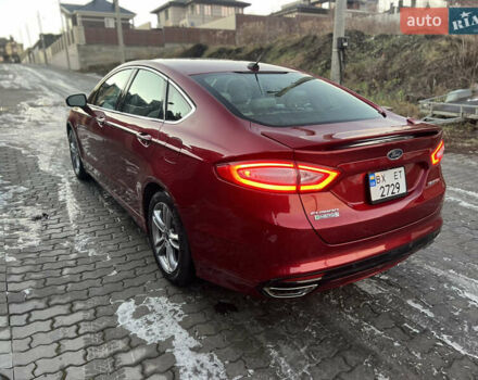 Красный Форд Фьюжн, объемом двигателя 2 л и пробегом 96 тыс. км за 13000 $, фото 2 на Automoto.ua