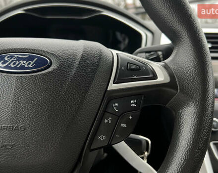 Красный Форд Фьюжн, объемом двигателя 2.49 л и пробегом 181 тыс. км за 11800 $, фото 9 на Automoto.ua