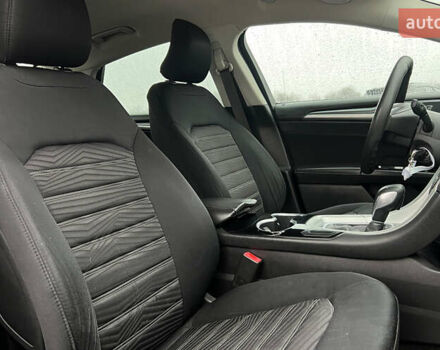 Красный Форд Фьюжн, объемом двигателя 2.49 л и пробегом 181 тыс. км за 11800 $, фото 16 на Automoto.ua