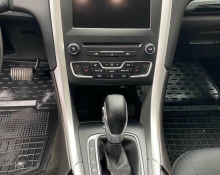 Форд Фьюжн 2015 в Ивано-Франковске на Automoto.ua Красный Форд Фьюжн, объемом двигателя 2.49 л и пробегом 178 тыс. км за 10900 $, фото 41 на Automoto.ua