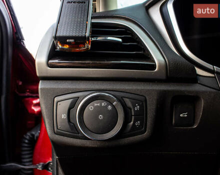 Красный Форд Фьюжн, объемом двигателя 2 л и пробегом 94 тыс. км за 14900 $, фото 48 на Automoto.ua