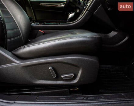 Красный Форд Фьюжн, объемом двигателя 2 л и пробегом 94 тыс. км за 14900 $, фото 40 на Automoto.ua