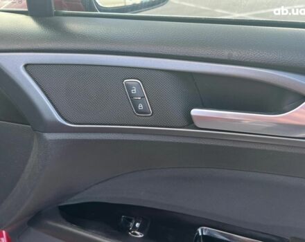 Форд Фьюжн 2015 в Львове на Automoto.ua Красный Форд Фьюжн, объемом двигателя 1.5 л и пробегом 80 тыс. км за 7800 $, фото 15 на Automoto.ua