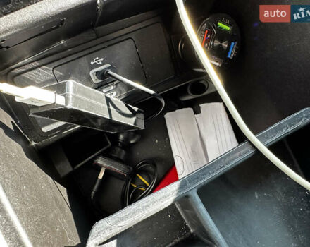 Форд Фьюжн 2015 в Львове на Automoto.ua Красный Форд Фьюжн, объемом двигателя 2.5 л и пробегом 181 тыс. км за 11000 $, фото 17 на Automoto.ua