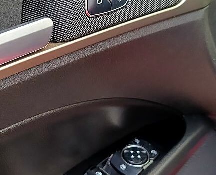 Форд Фьюжн 2015 в Львове на Automoto.ua Красный Форд Фьюжн, объемом двигателя 1.5 л и пробегом 147 тыс. км за 9500 $, фото 11 на Automoto.ua