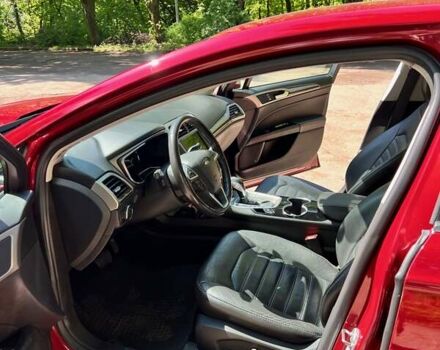 Червоний Форд Фьюжен, об'ємом двигуна 2 л та пробігом 130 тис. км за 14999 $, фото 30 на Automoto.ua