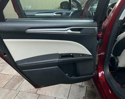 Красный Форд Фьюжн, объемом двигателя 2 л и пробегом 96 тыс. км за 13000 $, фото 15 на Automoto.ua