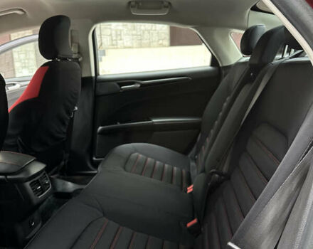 Красный Форд Фьюжн, объемом двигателя 2 л и пробегом 72 тыс. км за 10700 $, фото 10 на Automoto.ua