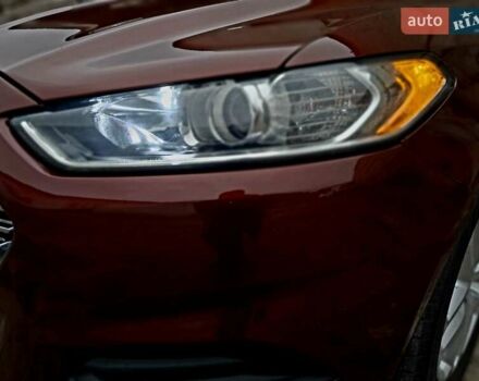 Красный Форд Фьюжн, объемом двигателя 2.5 л и пробегом 191 тыс. км за 8990 $, фото 5 на Automoto.ua