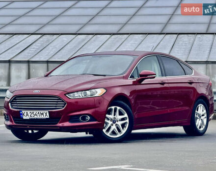 Красный Форд Фьюжн, объемом двигателя 1.5 л и пробегом 225 тыс. км за 8999 $, фото 6 на Automoto.ua
