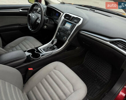 Красный Форд Фьюжн, объемом двигателя 2.5 л и пробегом 131 тыс. км за 8400 $, фото 16 на Automoto.ua