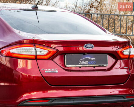 Красный Форд Фьюжн, объемом двигателя 2 л и пробегом 94 тыс. км за 14900 $, фото 21 на Automoto.ua