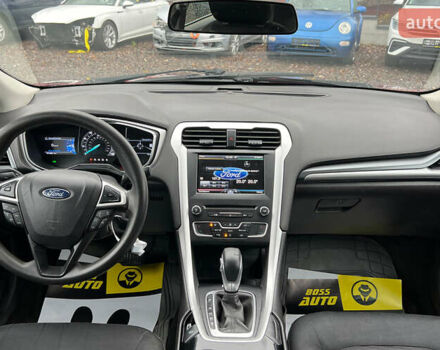 Красный Форд Фьюжн, объемом двигателя 2.49 л и пробегом 181 тыс. км за 11800 $, фото 10 на Automoto.ua