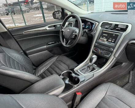 Червоний Форд Фьюжен, об'ємом двигуна 2 л та пробігом 144 тис. км за 10990 $, фото 32 на Automoto.ua