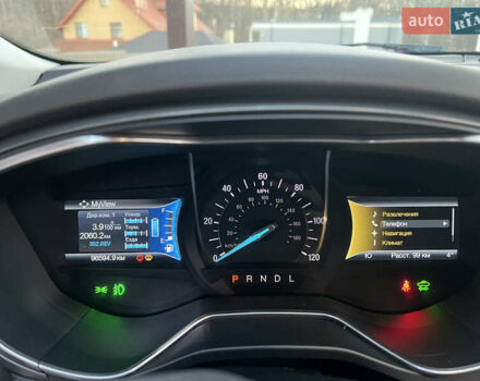 Красный Форд Фьюжн, объемом двигателя 2 л и пробегом 96 тыс. км за 13000 $, фото 13 на Automoto.ua