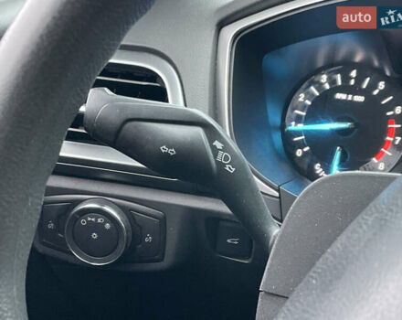 Форд Фьюжен 2015 у Києві на Automoto.ua Червоний Форд Фьюжен, об'ємом двигуна 1.5 л та пробігом 139 тис. км за 10490 $, фото 23 на Automoto.ua