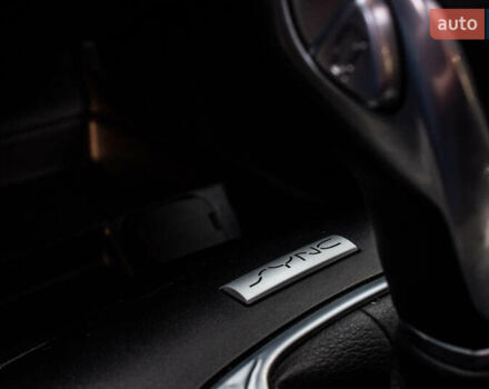 Красный Форд Фьюжн, объемом двигателя 2 л и пробегом 94 тыс. км за 14900 $, фото 50 на Automoto.ua