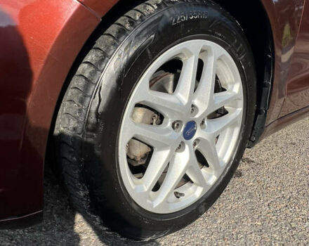 Красный Форд Фьюжн, объемом двигателя 1.5 л и пробегом 130 тыс. км за 8600 $, фото 7 на Automoto.ua