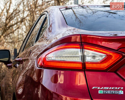 Красный Форд Фьюжн, объемом двигателя 2 л и пробегом 94 тыс. км за 14900 $, фото 27 на Automoto.ua