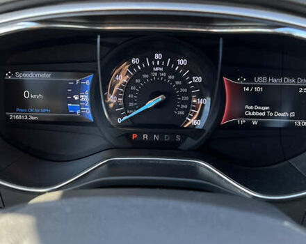 Красный Форд Фьюжн, объемом двигателя 2.49 л и пробегом 221 тыс. км за 10400 $, фото 8 на Automoto.ua