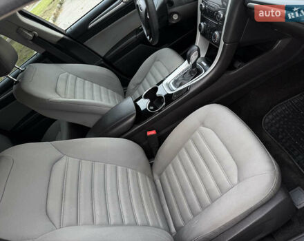 Красный Форд Фьюжн, объемом двигателя 2.5 л и пробегом 131 тыс. км за 8400 $, фото 15 на Automoto.ua