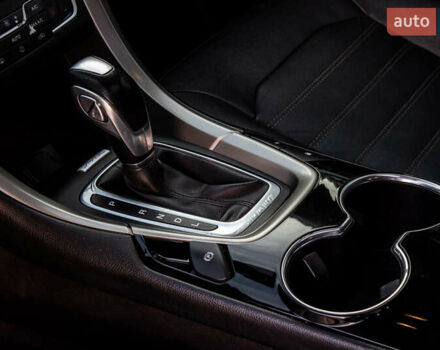 Красный Форд Фьюжн, объемом двигателя 2 л и пробегом 94 тыс. км за 14900 $, фото 46 на Automoto.ua